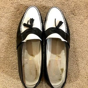 Beautiful black and white leather shoes made in Italy! Size 10 1/2 medium